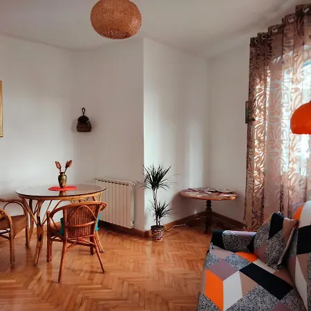 Ampio 97 Mq Con Garage Privato, A 2 Minuti Dal Centro Di *