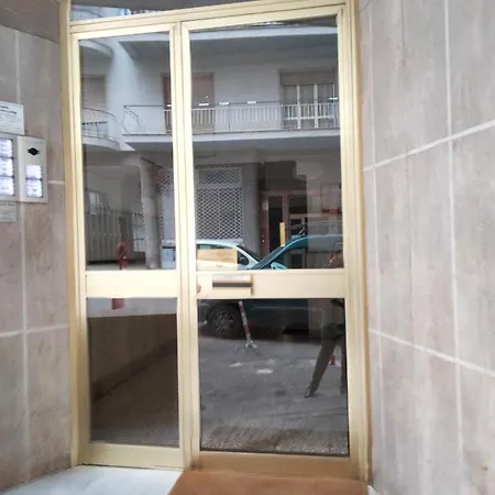 Ampio 97 Mq Con Garage Privato, A 2 Minuti Dal Centro Di Appartement *