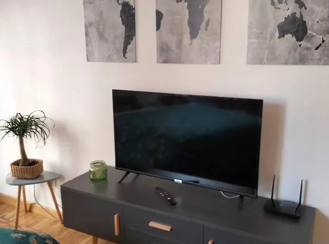 Apartamento Ampio 97 Mq Con Garage Privato, A 2 Minuti Dal Centro Di