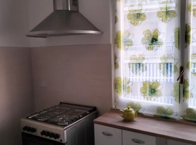 Apartamento Ampio 97 Mq Con Garage Privato, A 2 Minuti Dal Centro Di