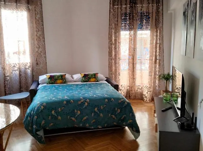 Ampio 97 Mq Con Garage Privato, A 2 Minuti Dal Centro Di Apartmán Sanremo