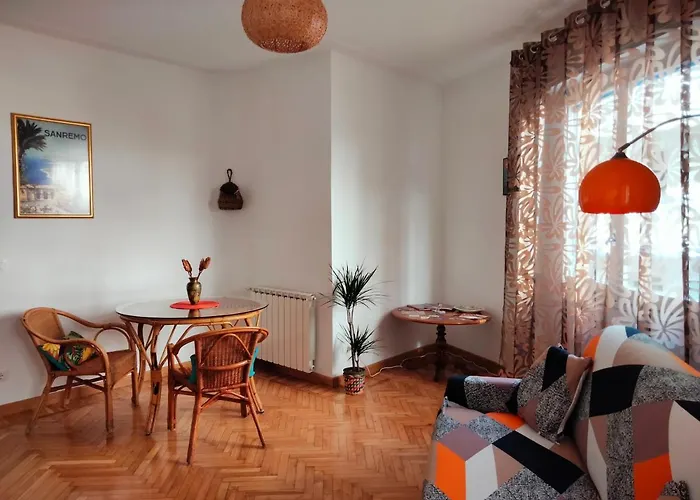 Ampio 97 Mq Con Garage Privato, A 2 Minuti Dal Centro Di *