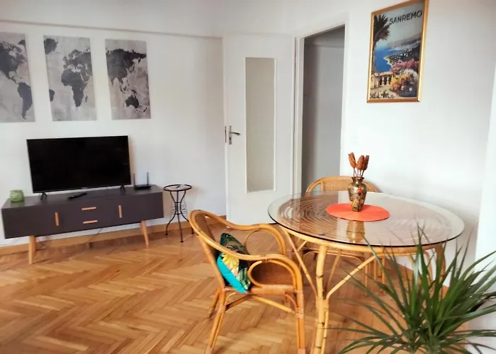 Apartamento Ampio 97 Mq Con Garage Privato, A 2 Minuti Dal Centro Di Sanremo