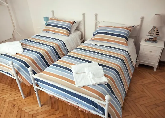 Ampio 97 Mq Con Garage Privato, A 2 Minuti Dal Centro Di Apartamento *