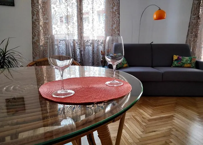 Ampio 97 Mq Con Garage Privato, A 2 Minuti Dal Centro Di Apartmán *