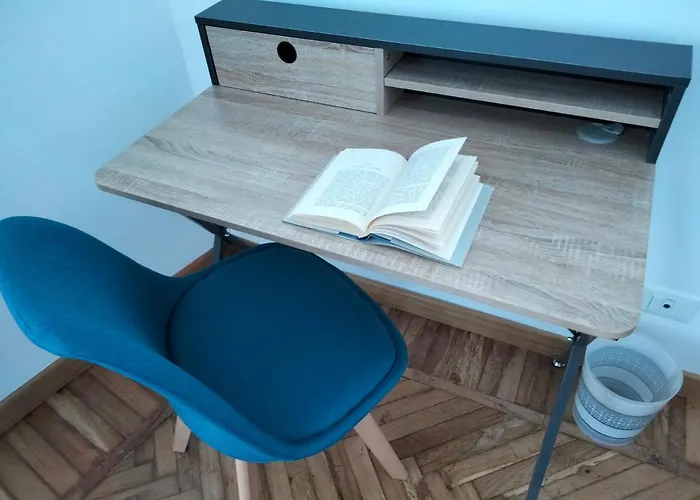 Ampio 97 Mq Con Garage Privato, A 2 Minuti Dal Centro Di Apartamento *