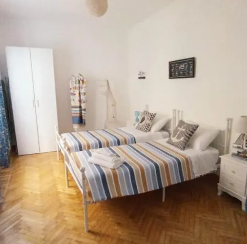 Ampio 97 Mq Con Garage Privato, A 2 Minuti Dal Centro Di Apartamento *