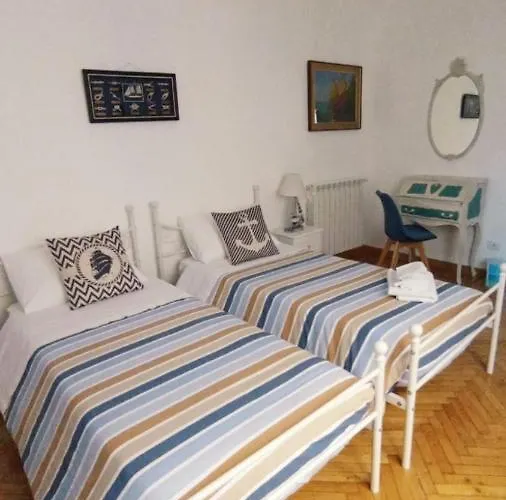 Ampio 97 Mq Con Garage Privato, A 2 Minuti Dal Centro Di